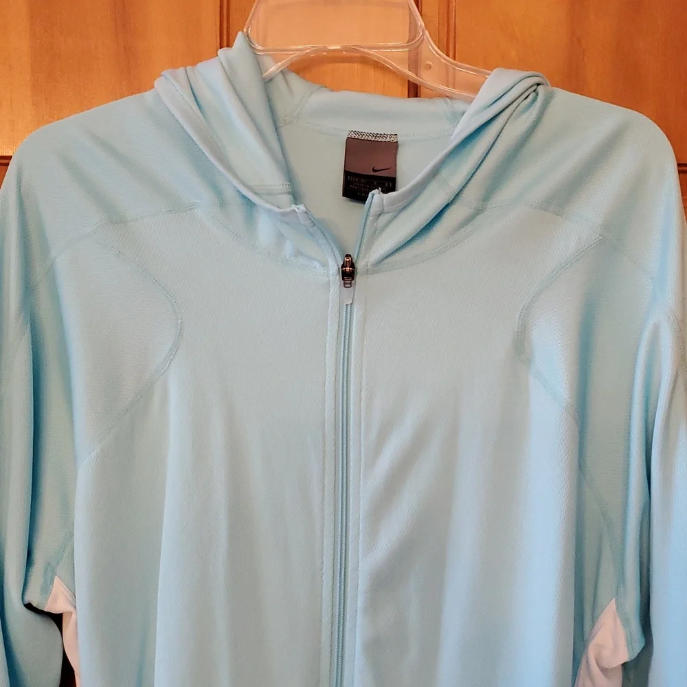 Nike Women's Aqua and White Full Zip Dri-Fit Hooded Jacket Size‎ Large 12-14